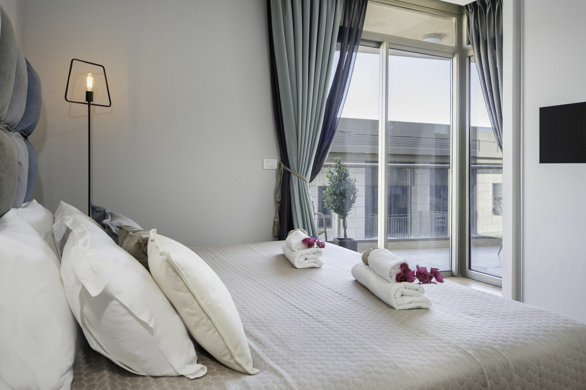 Sweet Inn- Haneviim Court Иерусалим Экстерьер фото